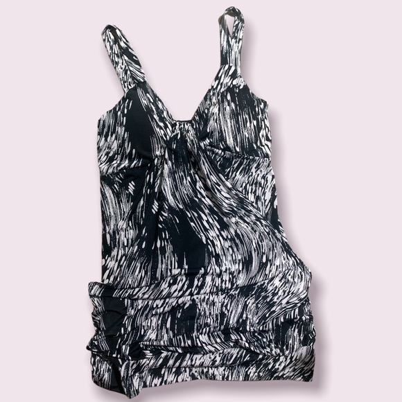 Dressy top - Picture 1 of 3